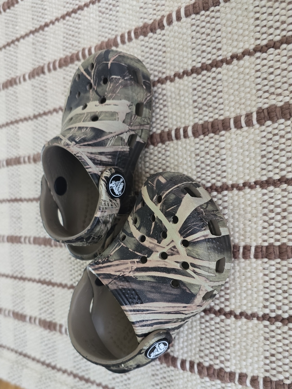Kids Camo Slip-On Garden Clogs - Olive/Beige